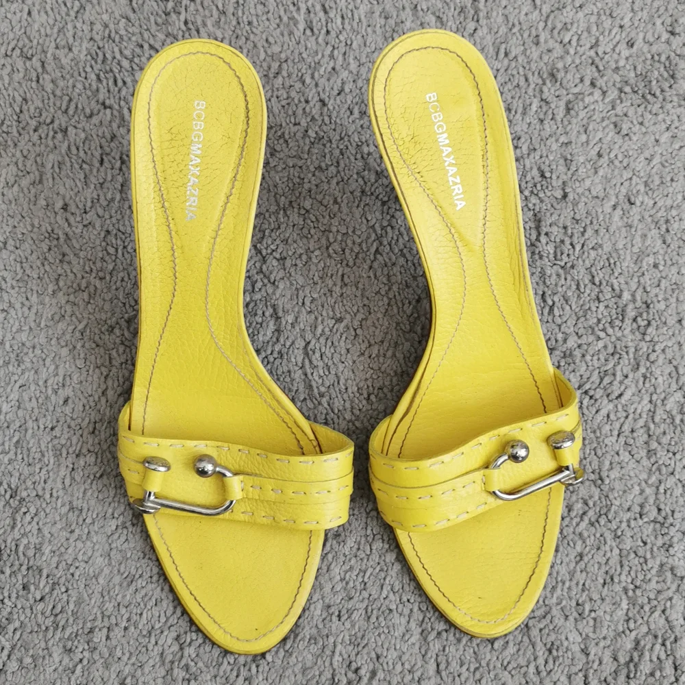 BCBG maxazria Yellow Mules Size 10 - Picture 2 of 4
